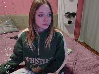 juliamasson camsoda stream image