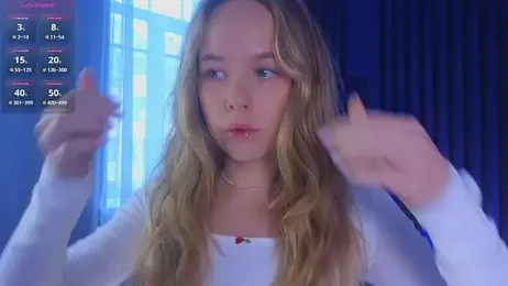 milly_shy stripchat stream image