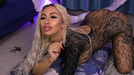 GoldenAmber stripchat stream image