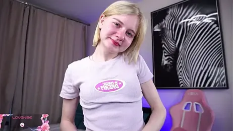 OdelinaFicken stripchat stream image