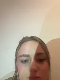 CherryEmmy stripchat stream image