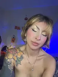 Cinamoonn stripchat stream image