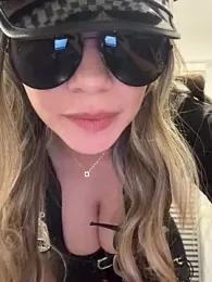 alicee16 stripchat stream image