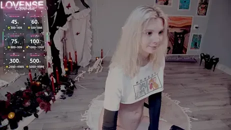 Careful_i_bite stripchat stream image