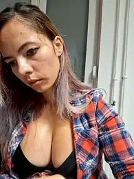 allinqueen stripchat stream image