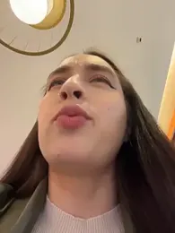 Holly_Play stripchat stream image