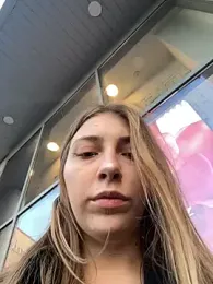 Sunny___Bunny stripchat stream image