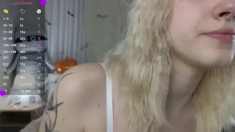 EdlaHewell stripchat stream image