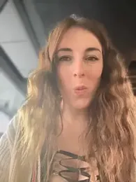 MommmyYummy stripchat stream image