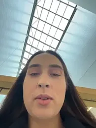 Holly_Play stripchat stream image