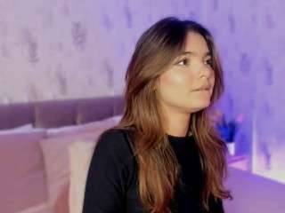 emyliesander camsoda stream image