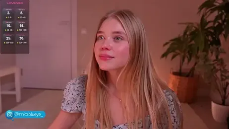 Miablueye stripchat stream image