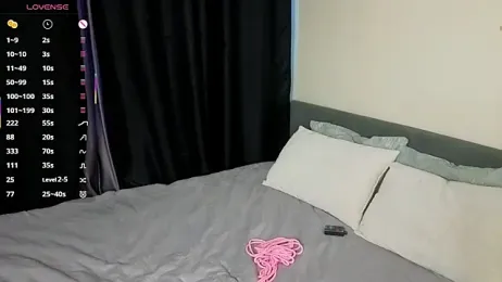 QueenieClagg stripchat stream image