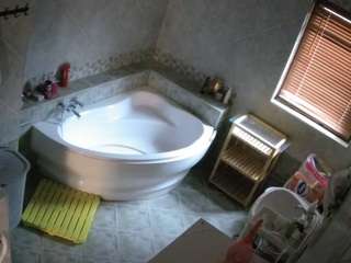 voyeurcam-julmodels-bath-1st-2 camsoda stream image