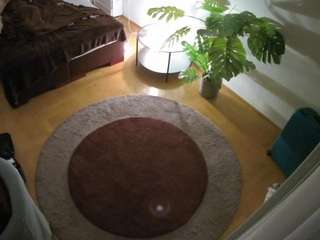 voyeurcam-julmodels-whitebed-5 camsoda stream image