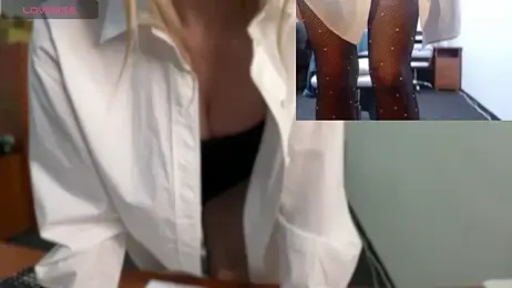 legsLONG stripchat stream image