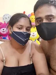 IND_COUPLE1 stripchat stream image, 24.02.2025 15:40