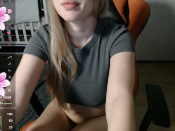 crystalyss bongacams stream image