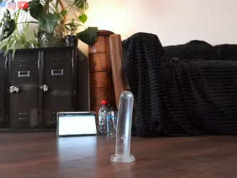 serareads chaturbate stream image