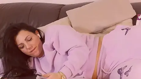 ReiyaRey stripchat stream image