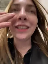 Sunny___Bunny stripchat stream image