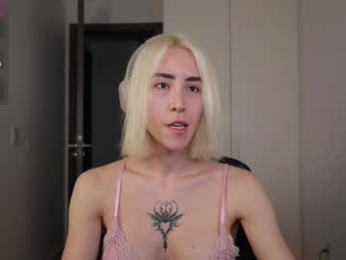 laliwhite chaturbate stream image