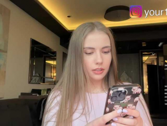 VikkiExtraCheese bongacams stream image