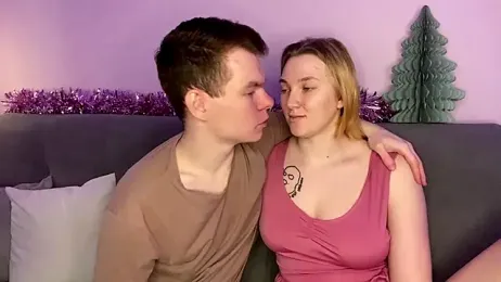 julielourens stripchat stream image