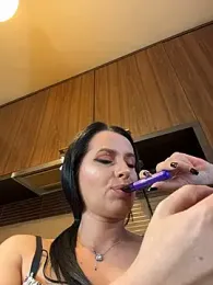 Hotmomcheckk_ stripchat stream image