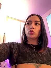 Rae_Lil_White stripchat stream image