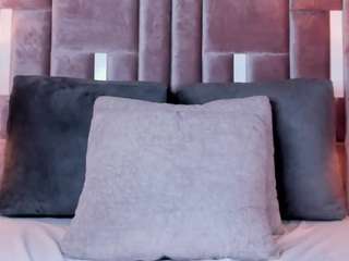 zhuyhong camsoda stream image