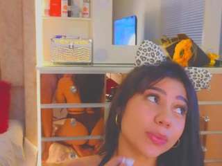 ginaakemi camsoda stream image