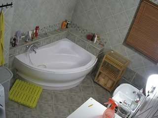 voyeurcam-julmodels-bath-1st-2 camsoda stream image