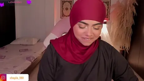 shayla_18 stripchat stream image