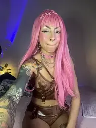 Cinamoonn stripchat stream image