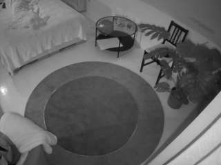 voyeurcam-julmodels-whitebed-5 camsoda stream image