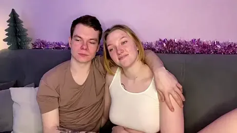 julielourens stripchat stream image