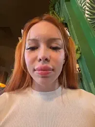 babydolll stripchat stream image