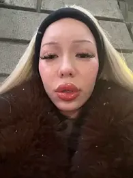 babydolll stripchat stream image