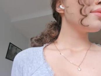 yours_meyy chaturbate stream image