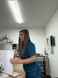 alicee16 stripchat stream image