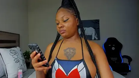 Renee-18 stripchat stream image