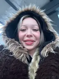 babydolll stripchat stream image