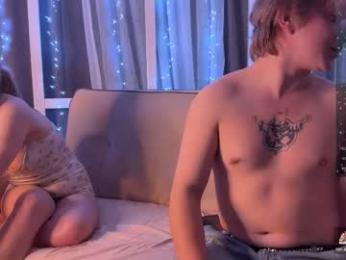 couple_of_fire_ chaturbate stream image, 04.01.2026 01:40