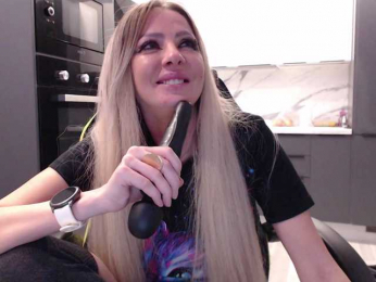 blondalina bongacams stream image