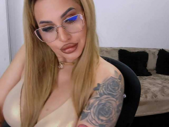lovelyblondyx bongacams stream image