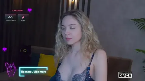 Holl1Would stripchat stream image