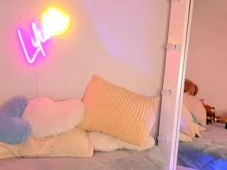 liliimoon camsoda stream image