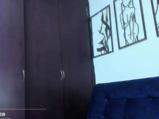 roxanasmiith camsoda stream image