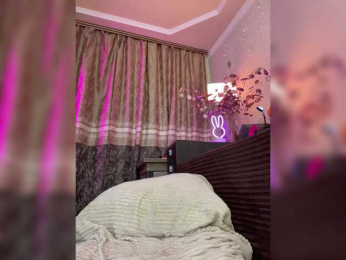 LALI_XS bongacams stream image